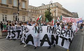 Var&scaron;uvoje įvyko migrantų &scaron;alininkų ir prie&scaron;ininkų demonstracijos
