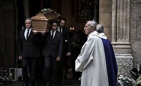 Prancūzija atsisveikina su kruvinų i&scaron;puolių aukomis