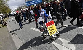 Prie&scaron; B.Obamos vizitą Vokietijoje &ndash; protestai Hanoveryje