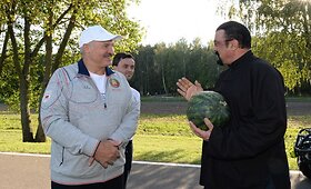 Aliaksandro Luka&scaron;enkos ir Steveno Seagalo susitikimas