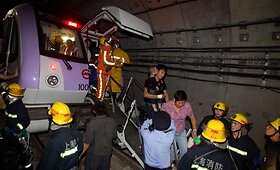 &Scaron;anchajuje susidūrė du metropoliteno traukiniai, sužeista daugiau nei 40 žmonių