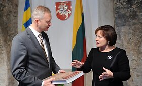 Lietuvoje lankosi &Scaron;vedijos gynybos ministras