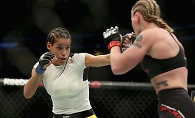 &bdquo;UFC on FOX 23&ldquo; turnyras: Valentina &Scaron;evčenko prie&scaron; Julianną Peną