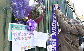 At&scaron;auktos rungtynės ir sirgalių gėlės: Italija gedi futbolininko D.Astori