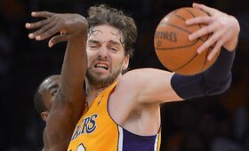Los Andželo &bdquo;Lakers&ldquo; įveikė Oklahomos &bdquo;Thunder&ldquo; krep&scaron;ininkus