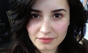 Demi Lovato &scaron;ukuosenų pokyčiai