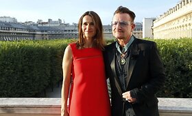 U2 lyderis Bono gavo auk&scaron;čiausią Prancūzijos kultūros apdovanojimą