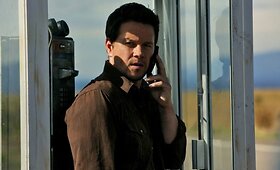 Markas Wahlbergas veiksmo filme &bdquo;2 Ginklai&ldquo;