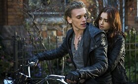 Filmas &bdquo;Mirties įrankiai: Kaulų miestas&ldquo;