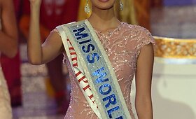 Indonezijoje vykusiame grožio konkurse &bdquo;Mis Pasaulis 2013&ldquo; nugalėjo Filipinų atstovė Megan Young
