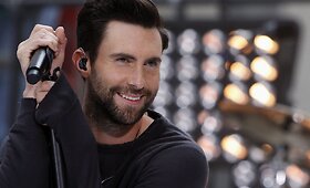 Seksualiausiu metų vyru i&scaron;rinktas grupės &bdquo;Maroon 5&ldquo; lyderis Adamas Levine'as