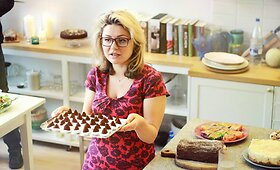 Beata Nicholson surengė padėkos pietus projekto &bdquo;Kviečiu į svečius&ldquo; dalyviams