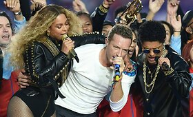 &bdquo;Super Bowl&ldquo; sporto fiestoje &ndash; muzikiniai žvaigždžių pasirodymai