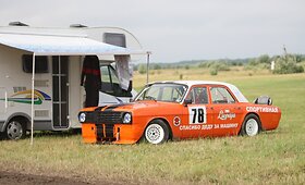 Senovinių &bdquo;Dzintara Volga&ldquo; automobilių lenktynių dalyviai
