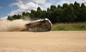 Dainiaus Matijo&scaron;aičio su &bdquo;Mitsubishi Lancer Evolution&ldquo; avarija Estijos ralyje