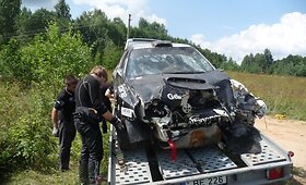 Benedikto Vanago ir Gretos Germanavičiūtės &bdquo;Subaru Impreza WRC&ldquo; po avarijos