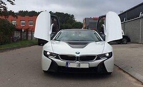 BMW i8 ir &bdquo;Porsche 918 Spyder&ldquo; Lietuvoje