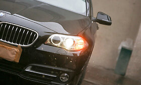 Seimo kanceliarija pristatė naujus automobilius &ndash; BMW 520i