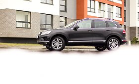 &bdquo;Volkswagen Touareg&ldquo; &ndash; visureigis vietoje sedano