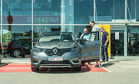 Arvydui Saboniui įteikti &bdquo;Renault Espace&ldquo; rakteliai