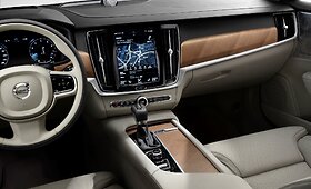 Naujasis &bdquo;Volvo S90&ldquo;