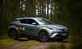 &bdquo;Metų automobilis 2017&ldquo; konkurso dalyvis: &bdquo;Toyota C-HR&ldquo;