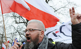 Lenkijoje į gatves i&scaron;ėjo tūkstančiai žmonių 