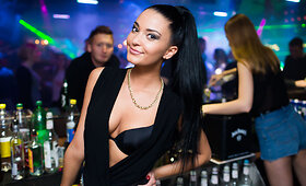 Seksualiosios POSH klubo barmenės varė vyrus i&scaron; proto 