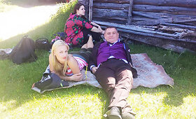 Kadrai i&scaron; &bdquo;Kunigo naudą velniai gaudo&ldquo; filmavimo aik&scaron;telės