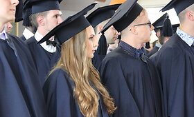Vie&scaron;os sužadėtuvės diplomų įteikimo &scaron;ventėje