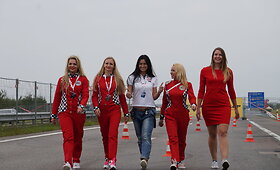 &bdquo;Racing Ladies&ldquo; merginos susirungė &bdquo;Dunlop&ldquo; slalomo trasoje