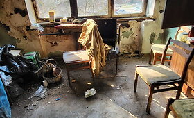 &bdquo;Veik&ldquo; fondo savanoriai Klaipėdoje, Sulupės gatvėje, i&scaron;kuopė senolio Stanislovo butą, paverstą sąvartynu