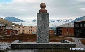 Piramidė, miestas vaiduoklis &Scaron;picbergeno saloje