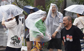 Japonijos Okinavos salą nusiaubė taifūnas