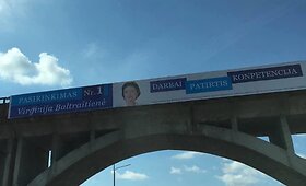 Keisčiausi &scaron;ių metų rinkimų plakatai ir &scaron;ūkiai