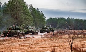 Kariuomenės pratybose &ndash; didelė puolimo ir gynybos operacija
