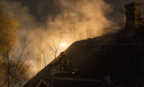 Vilniuje atvira liepsna degė vieno auk&scaron;to namas