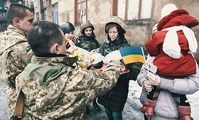 Lietuvos žmonių gerumas prie&scaron; &scaron;v. Velykas pasiekė Ukrainos vaikus