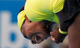 Serena Williams patyrė traumą, tačiau i&scaron;kovojo pergalę