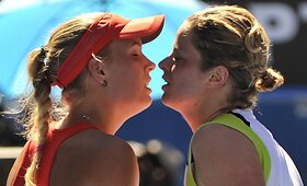 Kim Clijsters įveikė Caroline Wozniacki ir pateko į &bdquo;Australian Open&ldquo; pusfinalį