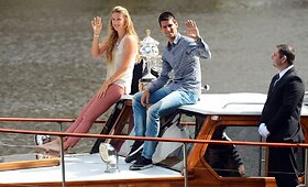 Novakas Džokovičius ir Viktorija Azarenka į burtų traukimo ceremoniją atvyko su trofėjais