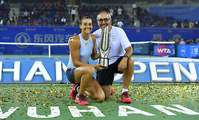 Neįtikėtinai permainingo &bdquo;Wuhan Open&ldquo; turnyro čempione tapo prancūzė