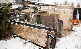 &bdquo;Marmurinis liūtas&ldquo; akmenį apdirba Kai&scaron;iadorių rajone