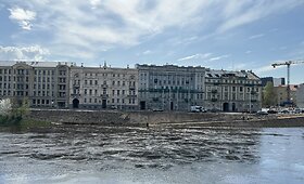 Pakilęs Neries vanduo skandina tik pradėtas tvarkyti pakrantes