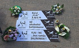Protestas prie baro &bdquo;Yla&ldquo; Salininkuose
