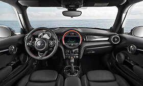 Naujojo &bdquo;MINI Cooper&ldquo; interjeras