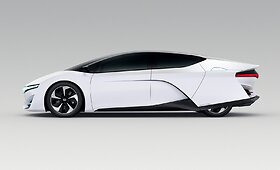 Vandeniliu varomas &bdquo;Honda FCEV&ldquo; prototipas