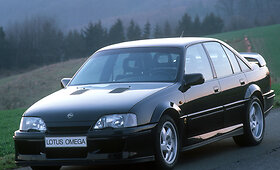 &bdquo;Opel Omega Lotus&ldquo; &ndash; greičiausias 1990-ųjų sedanas