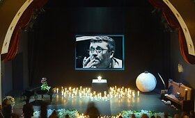 Vilniaus mažajame teatre &ndash; atsisveikinimas su Vytautu &Scaron;apranausku