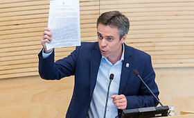 Nepasitikėjimo VRK nariu Viliumi Seme&scaron;ka procedūra